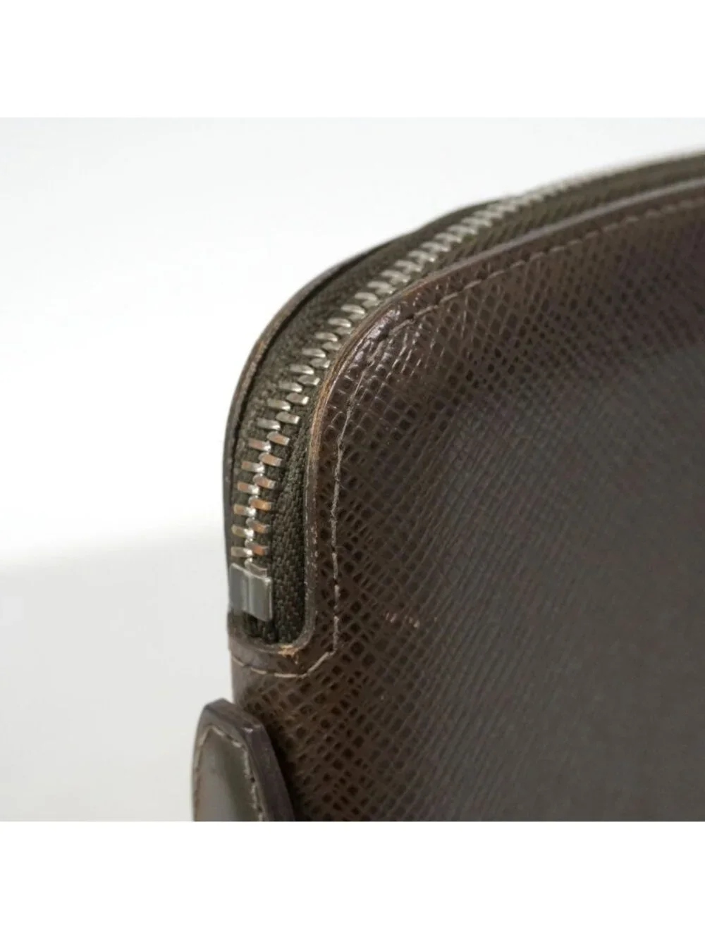 Louis Vuitton Wallet Taiga Organizer Atoll Grizzly